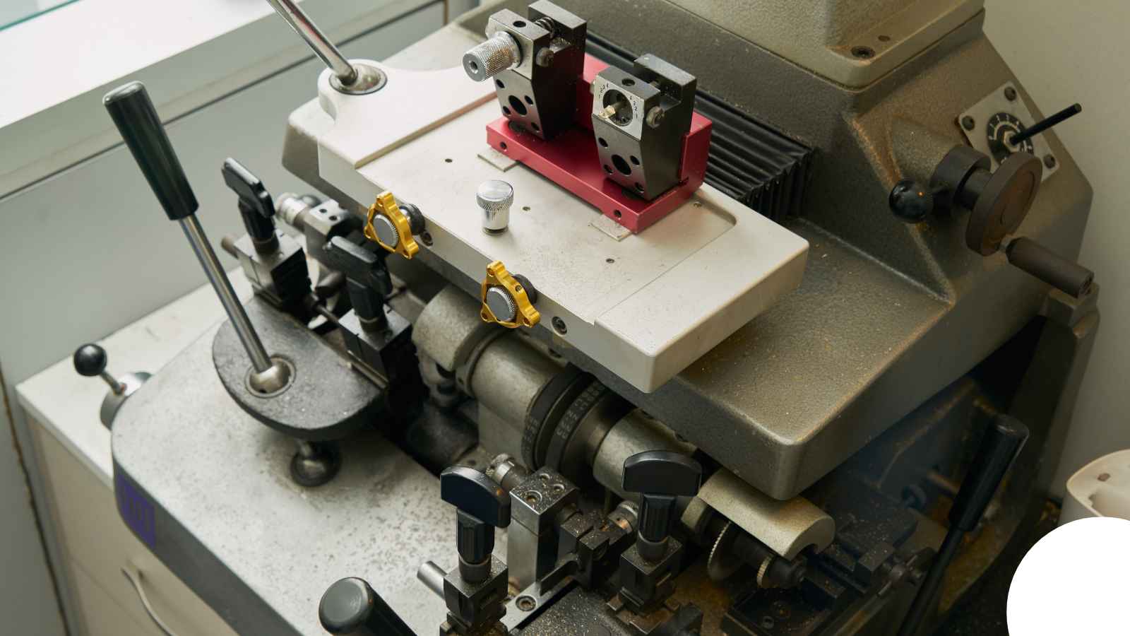 Locksmith in Nashville, TN — LaFollette Door Hardware Repair Locksmith in Nashville, TN — LaFollette Door Hardware Repair